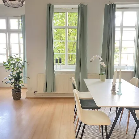 Aday - Bright And Beautiful Apartament *